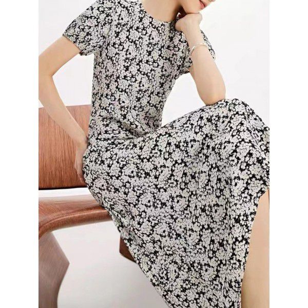 Printed waistband slimming dress with fresh French floral floral floral charm for ladies and ladies commuting